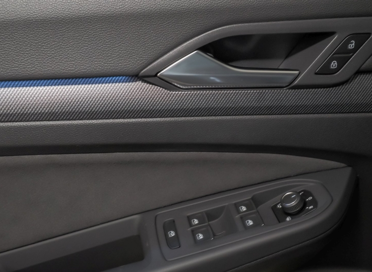 Golf VIII R-Line 2,0 l TDI SCR 110 kW (150 PS) 7-Gang-DSG