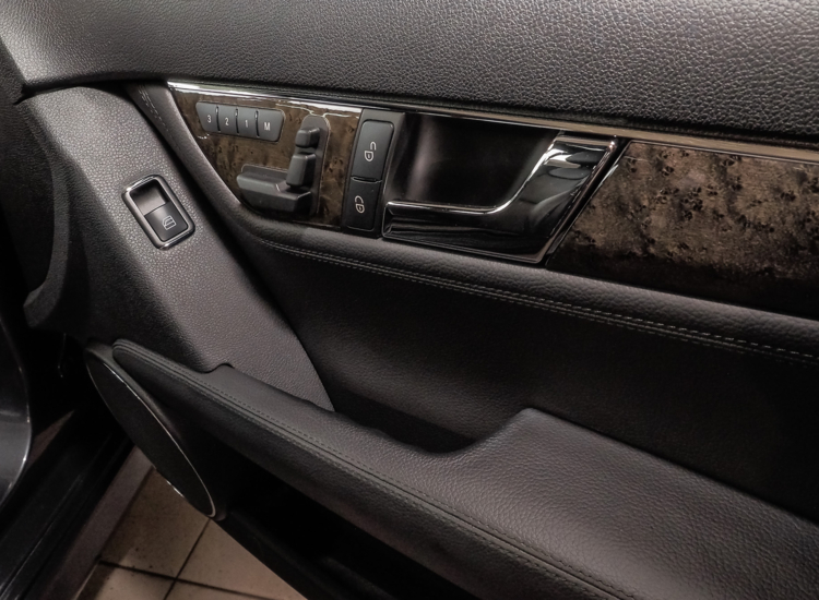 C 320 T CDI Avantgarde, Automatik, 165 kw, Leder, Pano usw Xenon