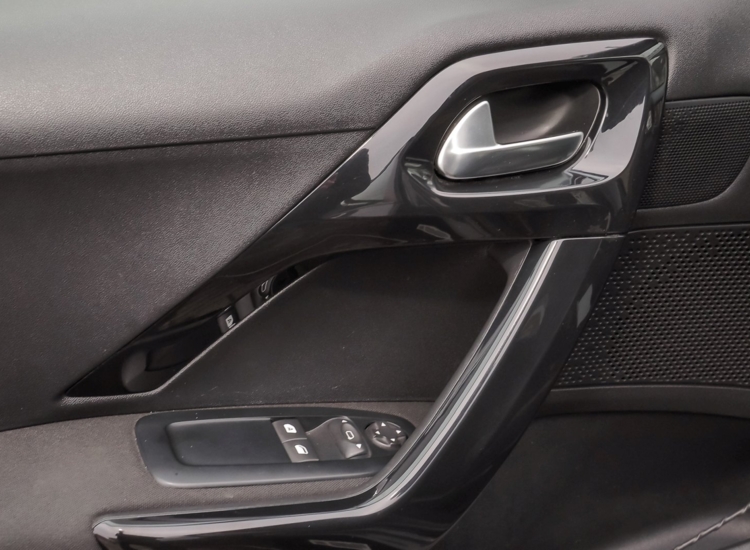 208 1.2 PureTech 82 Active , Klima / Winter und Sommerräder