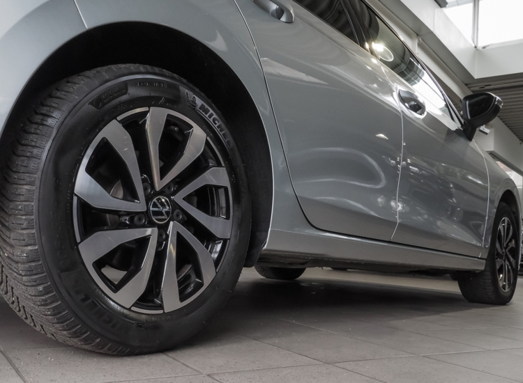 Golf VIII 'ACTIVE' 2,0 l TDI DSG!, Navi, Alu, Digital uvm.110 kW (150 PS)