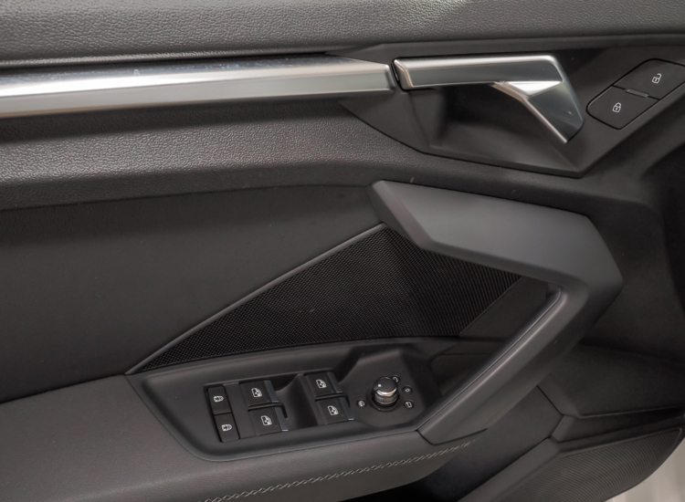 A3 Sportback 30 S line, Panorama, Allwetter, Navi plus uvm
