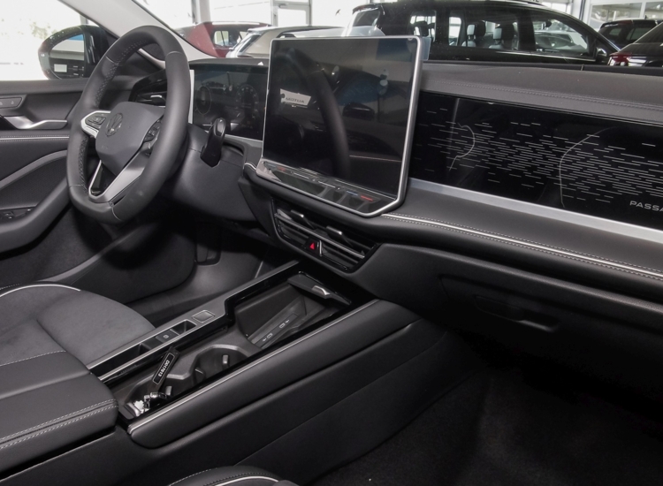 Passat Variant Elegance 2,0 l TDI SCR 110 kW (150 PS) 7-Gang-DSG Navi