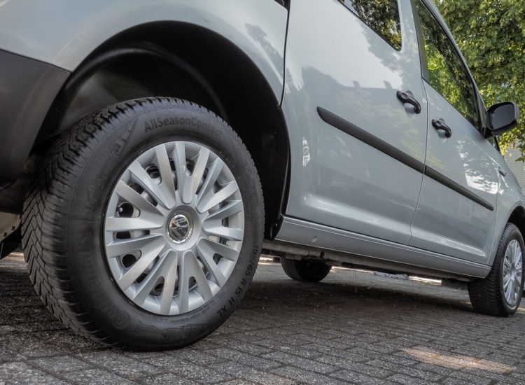 Caddy Kasten 2.0 TDI 4 Motion! Klima, AHK,