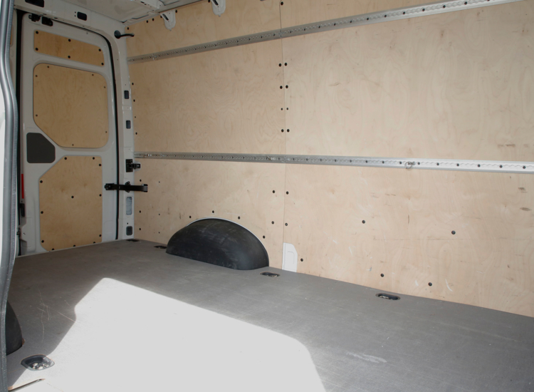 E- Crafter 35 Kasten Hochdach,Navi,Klimaautomatik, Motor: EM85 100 kW Getriebe: Frontantrieb 1-Gang-Automatik Radstand: 3640 mm