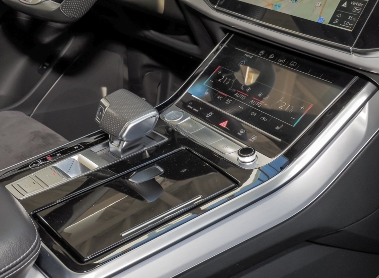 Q7 50 S-Line, 3.0 TDI quattro, Tip-Tronic, incl. 255er Winterräder, Navi Plus, AHK uvm