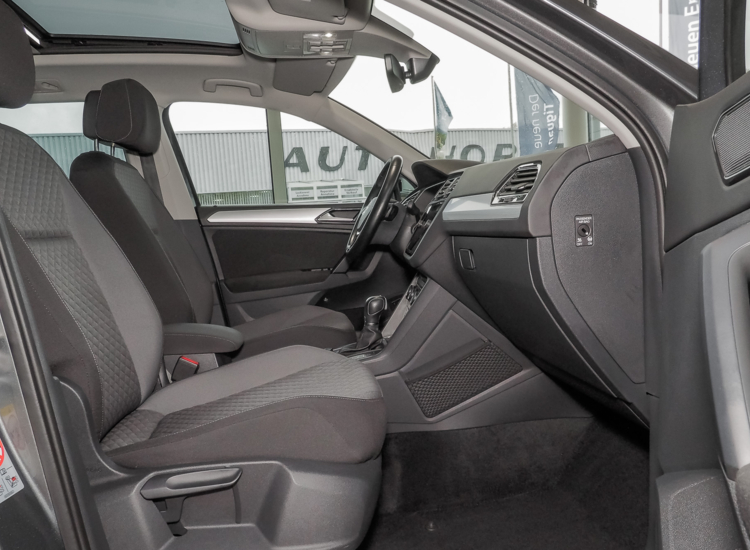 Tiguan R-Line 1.4 TSI 4Motion, DSG! Pano, BUsiness, 19 Zoll,Standheizung uvm Navi